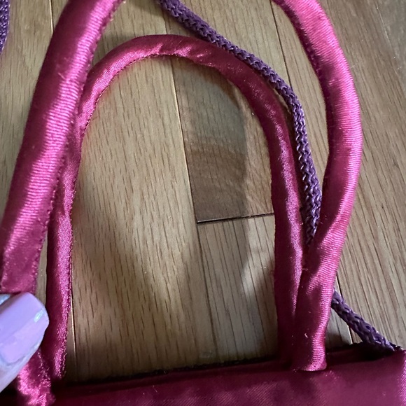 Beaded crossbag with red satin handles and longer purple cord.Fits phone, etc - Picture 5 of 10